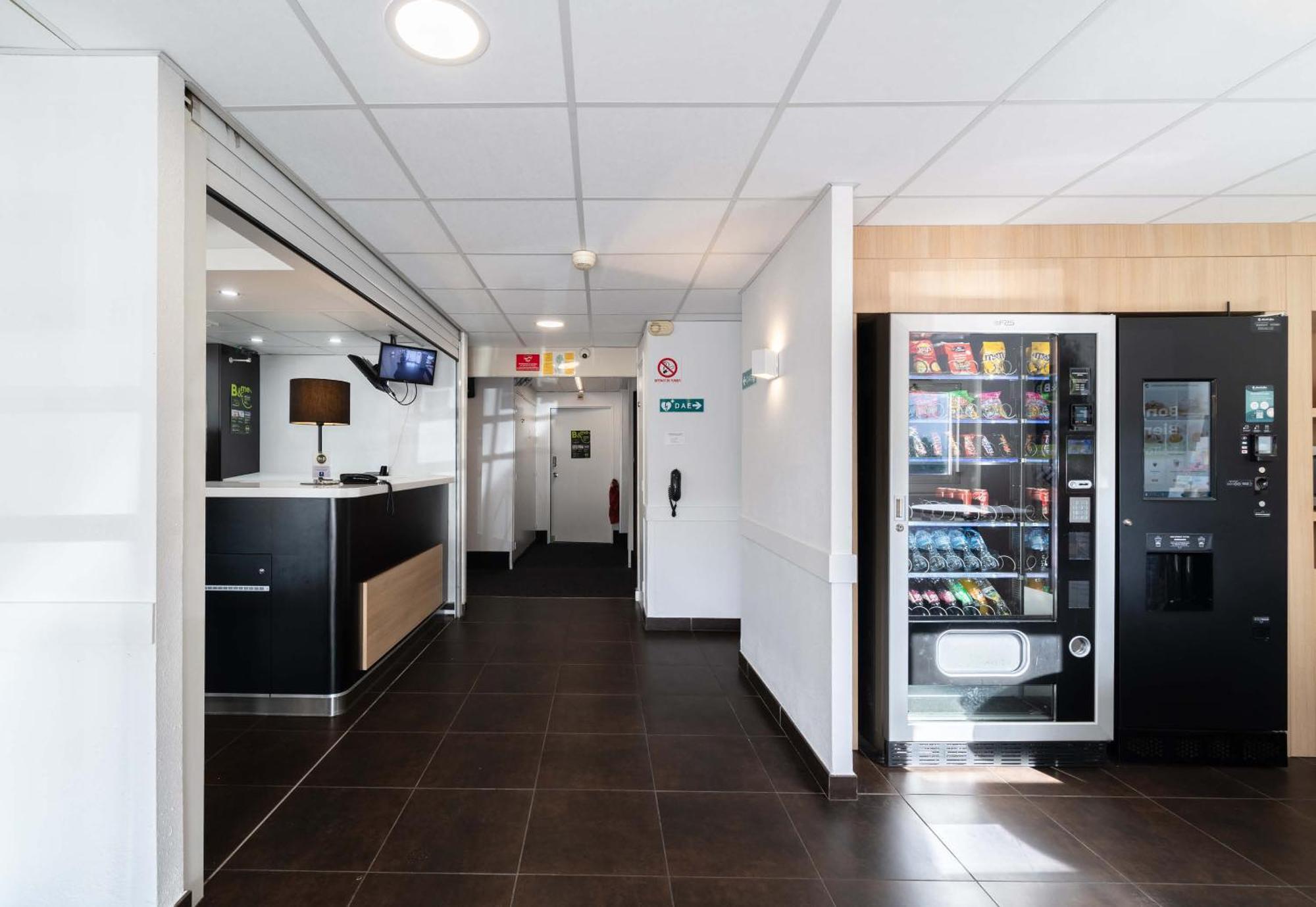 B&B Hotel Calais Terminal Cite Europe 2 Etoiles Coquelles Exterior photo