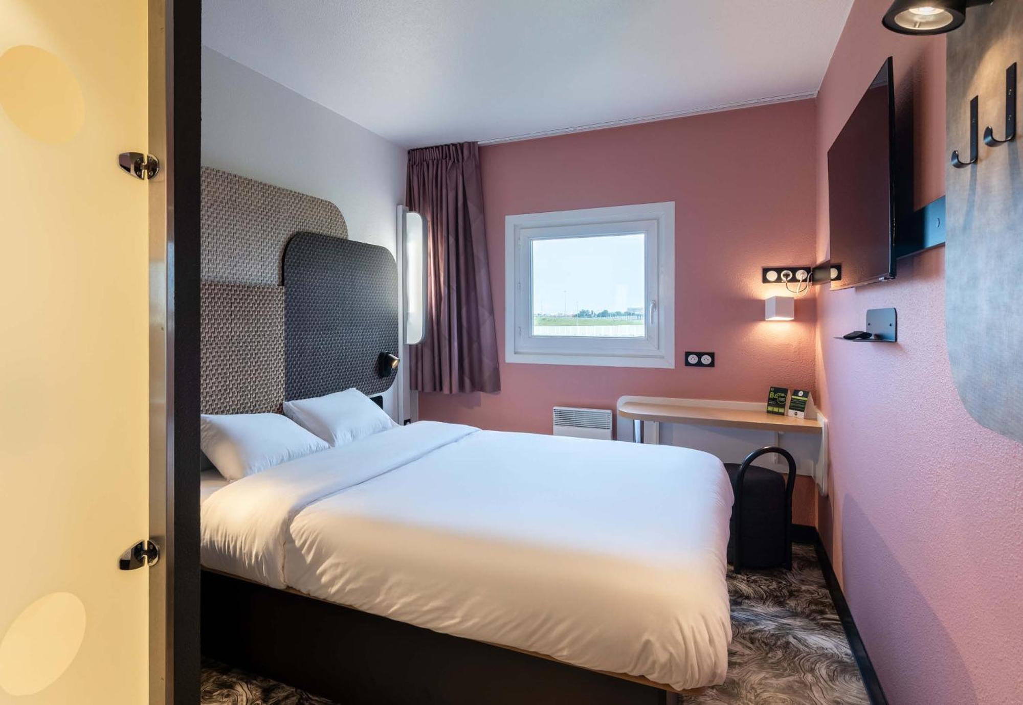 B&B Hotel Calais Terminal Cite Europe 2 Etoiles Coquelles Exterior photo